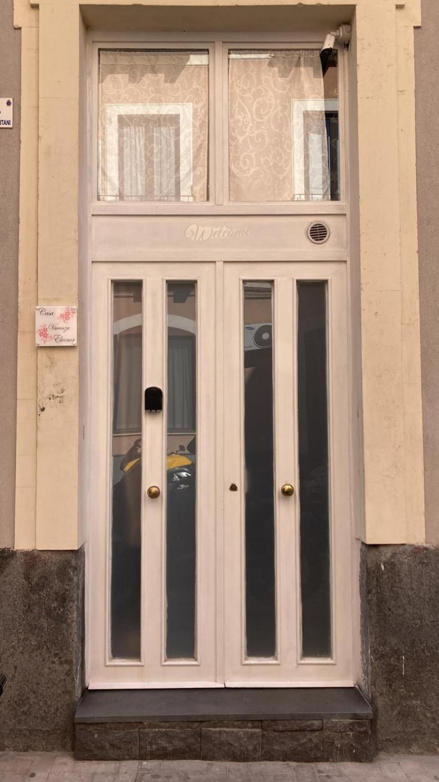 Casa Vacanze Eleonor Catania Bagian luar foto