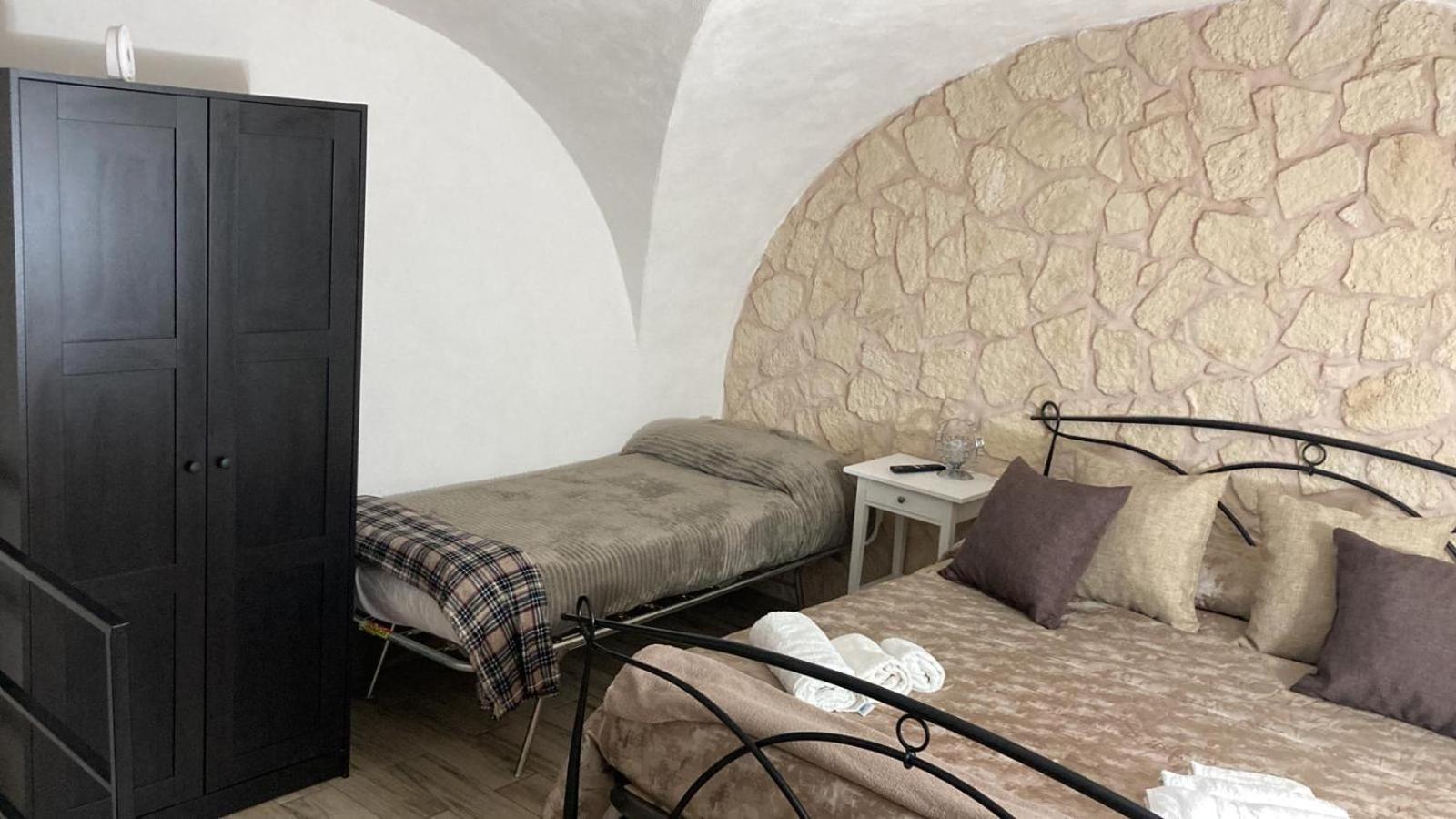 Casa Vacanze Eleonor Catania Bagian luar foto